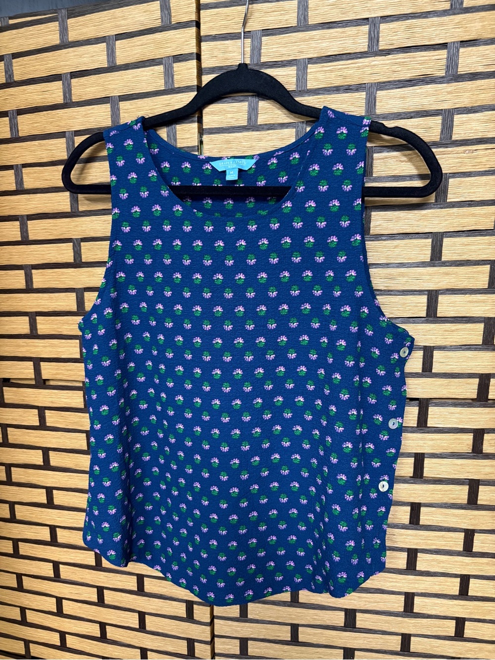 Draper James navy floral tank top size medium